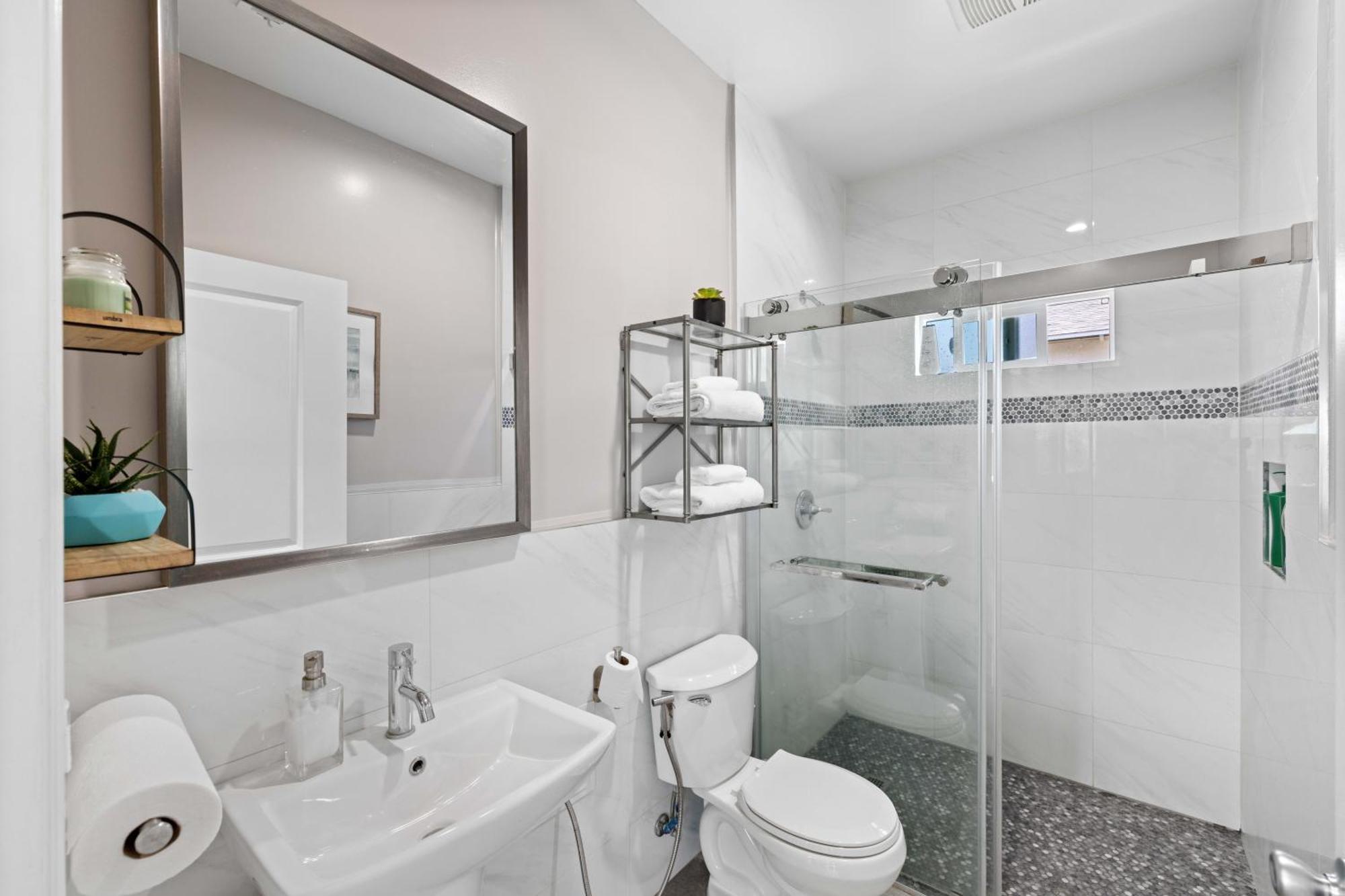 Stylist Home In Convenient Location! Temple City Exterior foto